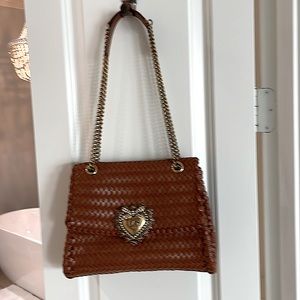 Brand new with cloth bag never used gift